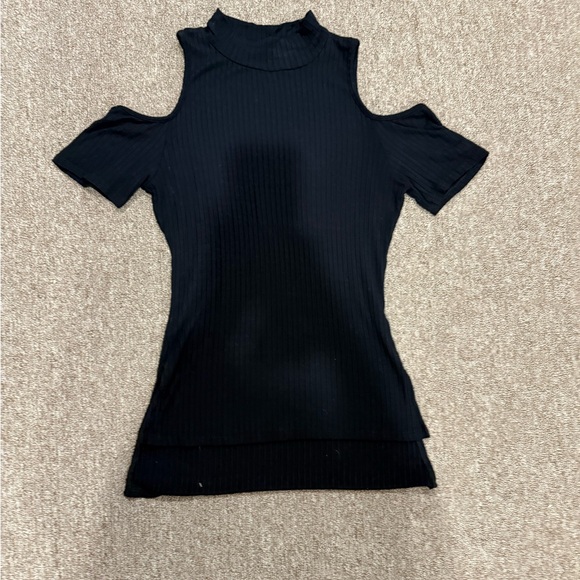 None Tops - Boutique Black Ribbed Knit Top with cold shoulder cut outs; Woman’s large